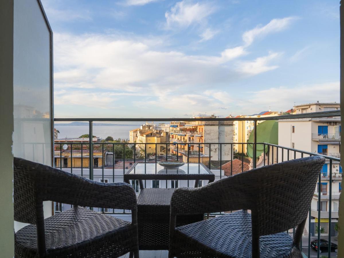 Rossella Holiday Home Sorrento Dış mekan fotoğraf